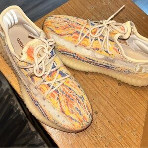 Oat Yeezys Men size 7